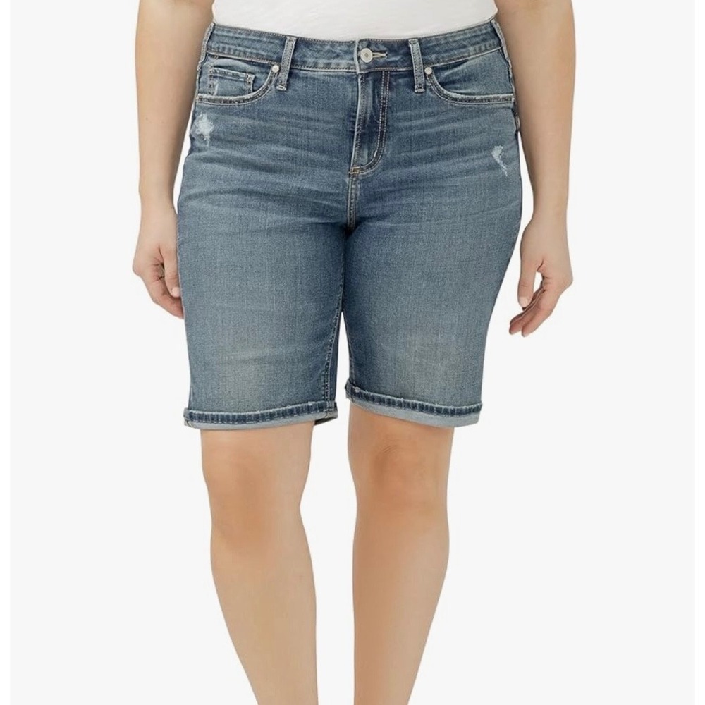 NWT Silver Jeans Co Suki Mid Rise Luxe Stretch Bermuda Shorts Med Wash Size 20
